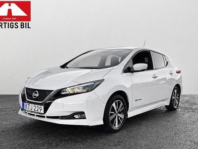 Begagnad Nissan Leaf Acenta 110 kW (150 HK) 2018 Vit Halvkombi