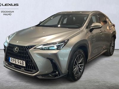 Grå Begagnad 2025 Lexus NX450h+ Business Edition SUV | 579 000 kr (Bra pris)