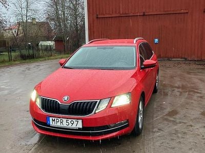 Begagnad 2018 Skoda Octavia Kombi | 172 900 kr (Marknadspris)