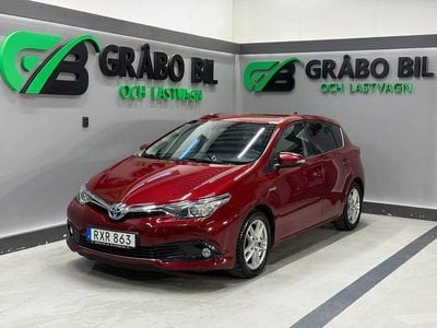 Röd Begagnad 2017 Toyota Auris Hybrid Comfort | 119 900 kr (Marknadspris)