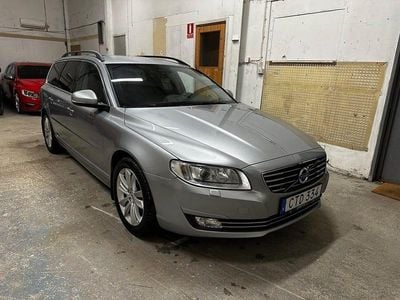 Silver Begagnad 2014 Volvo V70 Momentum Kombi | 84 500 kr (Marknadspris)
