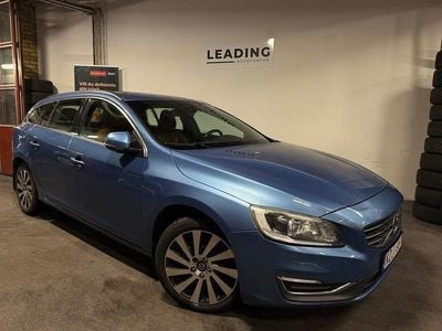 Blå Begagnad 2014 Volvo V60 Summum Kombi | 99 900 kr