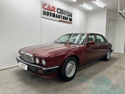 Mörkröd Begagnad 1993 Jaguar XJ Sedan | 39 900 kr