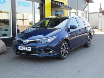 begagnad Toyota Auris Touring Sports Hybrid e-CVT Comf. Euro 6 136hk