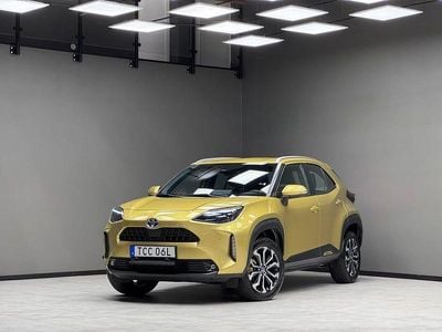 Begagnad Toyota Yaris Hybrid Active 116 HK (85 kW) 2022 Gul