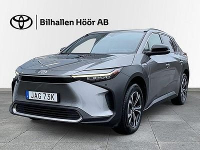 Silver Begagnad 2023 Toyota bZ4X Executive SUV | 419 900 kr (Marknadspris)