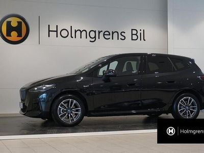 begagnad BMW 220 Active Tourer 225 e xDrive M-Sport Premium Drag 2023, Minibuss