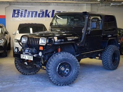 Svart Begagnad 1992 Jeep Wrangler SUV | 129 500 kr
