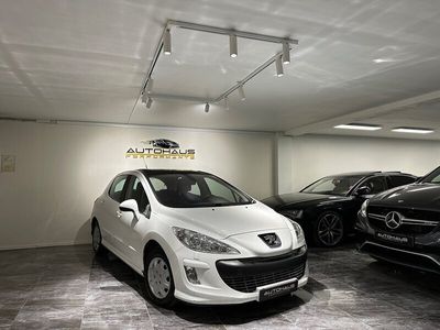 begagnad Peugeot 308 1.6 HDi 112hk Automat Panorama White Edition