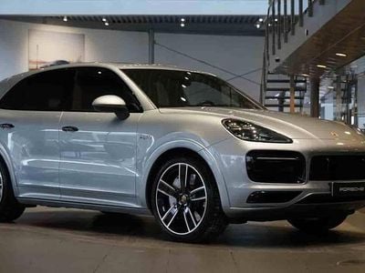 Silver Begagnad 2021 Porsche Cayenne SUV | 749 000 kr (Lite dyr)
