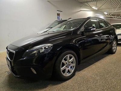 Svart Begagnad 2017 Volvo V40 Kinetic Halvkombi | 169 900 kr (Lite dyr)
