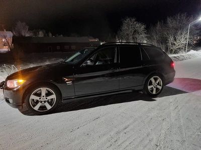 Svart Begagnad 2009 BMW 325 Kombi | 99 500 kr (Dyr)