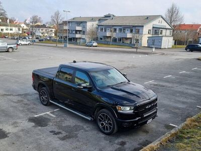 begagnad RAM 1500 Dodge NYSKICK momsbil