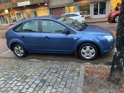 Begagnad 2005 Ford Focus Halvkombi | 18 900 kr (Bra pris)