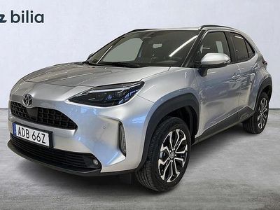 Silver Ny 2025 Toyota Yaris Cross Active SUV | 324 900 kr (Marknadspris)