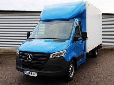 Blå Begagnad 2019 Mercedes Sprinter Van | 318 900 kr