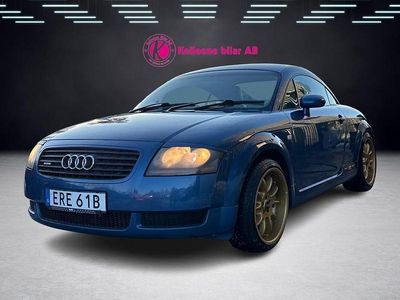 Begagnad Audi TT 224 HK (164 kW) 2001 Blå pärleffekt Sportkupé
