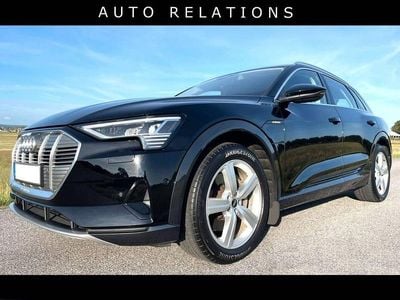 Svart solid brilliantsvart Begagnad 2021 Audi e-tron Proline SUV | 599 900 kr