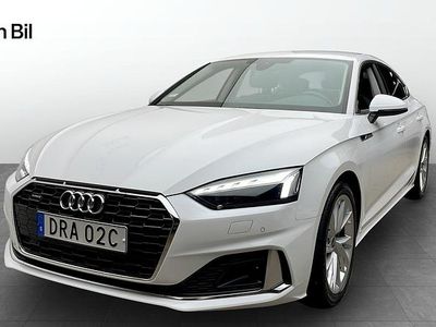 Vit Begagnad 2022 Audi A5 Sportback Advanced Plus Halvkombi | 399 000 kr (Lite dyr)
