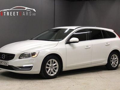 Vit Begagnad 2014 Volvo V60 Momentum Kombi | 104 900 kr