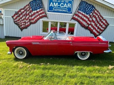 Begagnad Ford Thunderbird 228 HK (167 kW) 1956 Röd Cab