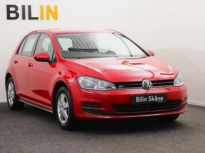 Röd Begagnad 2016 VW Golf VII Halvkombi | 144 900 kr (Marknadspris)