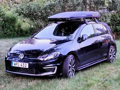 Deep black pearl metallic Begagnad 2016 VW Golf VII GTE | 148 000 kr (Bra pris)