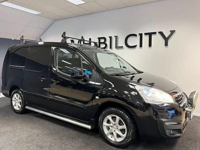 Svart Begagnad 2016 Peugeot Partner Minibuss | 84 900 kr (Dyr)
