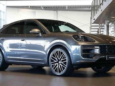 Grå Ny 2026 Porsche Cayenne SUV | 1 451 300 kr