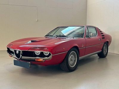 Begagnad Alfa Romeo Montreal 201 HK (147 kW) 1973 Ljusröd Sportkupé