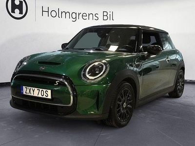 Begagnad Mini Cooper Essential 22 kW (30 HK) 2022 Grön Halvkombi