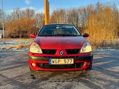 Begagnad 2005 Renault Clio R.S. Halvkombi | 21 500 kr (Marknadspris)