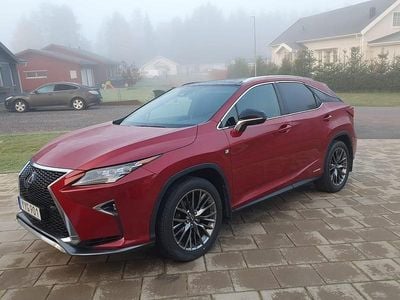 Begagnad Lexus RX450h Sport Line 313 HK (230 kW) 2018 Röd SUV