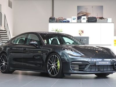 Porsche Panamera 4