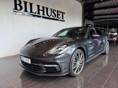 Grå Begagnad 2018 Porsche Panamera 4 Sport Sedan | 499 900 kr