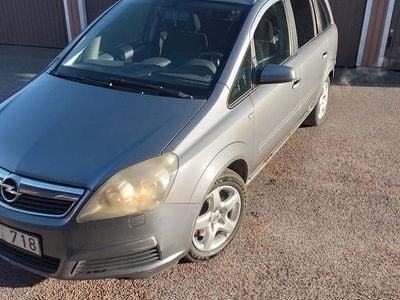 Begagnad 2006 Opel Zafira Minibuss | 10 000 kr (Marknadspris)