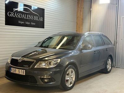 begagnad Skoda Octavia RS 2.0 TSI AUTOMAT/FULLSERVAD/P-SENSOR/SoV