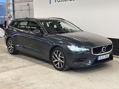 Mörkgrå Begagnad 2020 Volvo V60 Momentum Kombi | 239 900 kr (Bra pris)