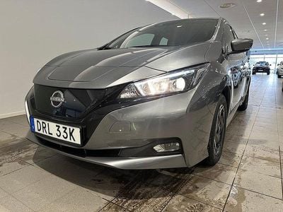 Grå Begagnad 2023 Nissan Leaf Acenta Halvkombi | 189 000 kr (Marknadspris)