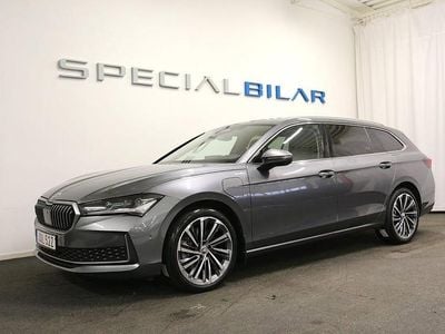 Graphite grey metallic Begagnad 2025 Skoda Superb LAURIN & KLEMENT Kombi | 459 000 kr (Dyr)