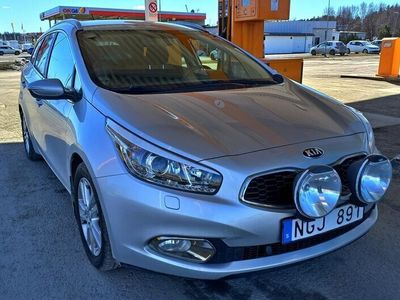 begagnad Kia Ceed 1.6 CRDI Kombi Kamkedja 128hk (0.38 l/mil)