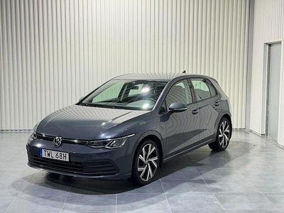 Begagnad VW Golf VIII 110 HK (80 kW) 2020 Grå Halvkombi