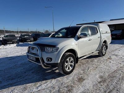 Begagnad Mitsubishi L200 178 HK (130 kW) 2012 Vit Pickup