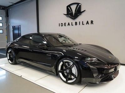 Begagnad Porsche Taycan Turbo 460 kW (626 HK) 2020 Svart metallic Sedan