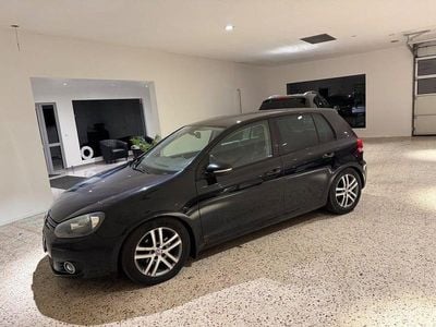Svart Begagnad 2010 VW Golf VI Halvkombi | 39 900 kr (Superpris)