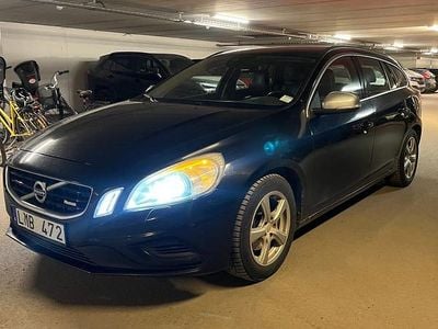 Begagnad Volvo V60 163 HK (119 kW) 2011 Svart metallic Kombi