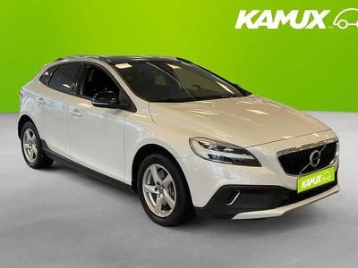 Begagnad Volvo V40 150 HK (110 kW) 2019 Vit Halvkombi