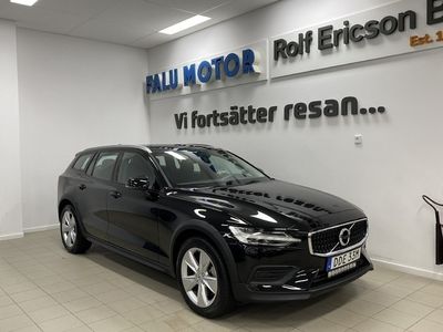 begagnad Volvo V60 CC B4 AWD D Adv NaviP Edt 2022, Kombi