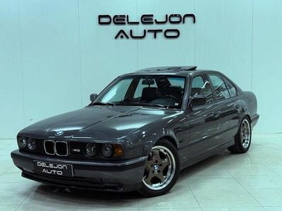 Begagnad BMW M5 316 HK (232 kW) 1990 Sebringgrau (229) Sedan
