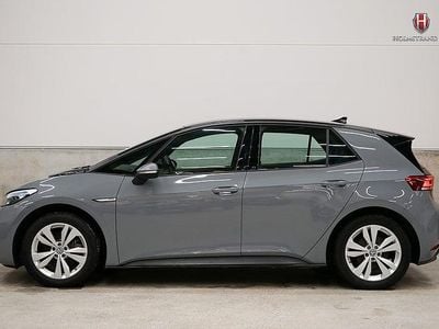 Grå Begagnad 2022 VW ID.3 Pro Performance Halvkombi | 239 800 kr (Marknadspris)